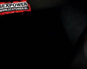 Interraciaal amateur stel eindigt met een anale creampie