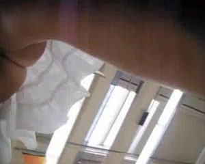 Met verborgen camera kutjes kijken